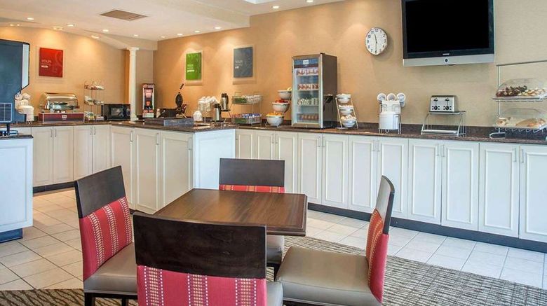 <b>Comfort Suites Restaurant</b>. Images powered by <a href="https://iceportal.shijigroup.com/" title="IcePortal" target="_blank">IcePortal</a>.