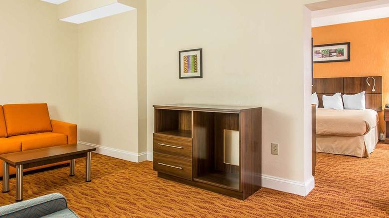<b>Quality Inn & Suites Middletown Suite</b>. Images powered by <a href="https://iceportal.shijigroup.com/" title="IcePortal" target="_blank">IcePortal</a>.