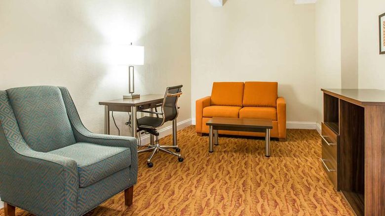 <b>Quality Inn & Suites Middletown Suite</b>. Images powered by <a href="https://iceportal.shijigroup.com/" title="IcePortal" target="_blank">IcePortal</a>.
