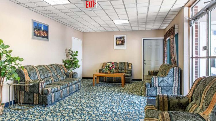 Econo Lodge Lobby