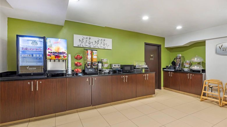 <b>Sleep Inn Carolina First Center Restaurant</b>. Images powered by <a href="https://iceportal.shijigroup.com/" title="IcePortal" target="_blank">IcePortal</a>.
