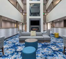 Comfort Suites Lobby