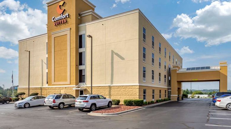 <b>Comfort Suites Exterior</b>. Images powered by <a href="https://iceportal.shijigroup.com/" title="IcePortal" target="_blank">IcePortal</a>.