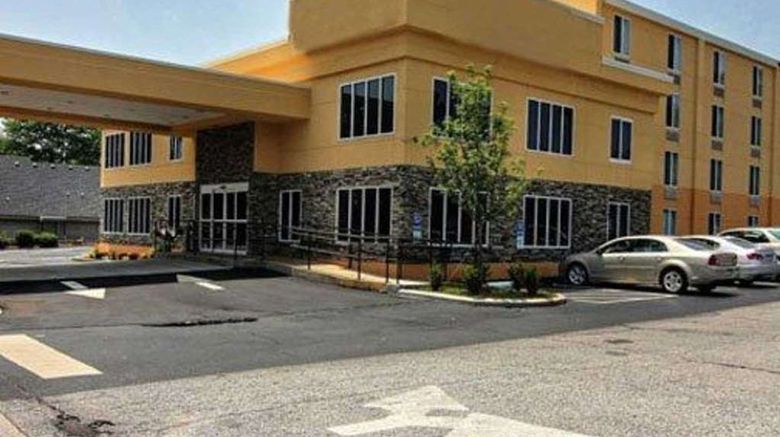 <b>Quality Inn & Suites Greenvile Exterior</b>. Images powered by <a href="https://iceportal.shijigroup.com/" title="IcePortal" target="_blank">IcePortal</a>.