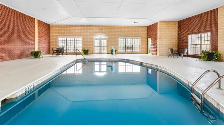 <b>Comfort Suites Sumter Pool</b>. Images powered by <a href="https://iceportal.shijigroup.com/" title="IcePortal" target="_blank">IcePortal</a>.