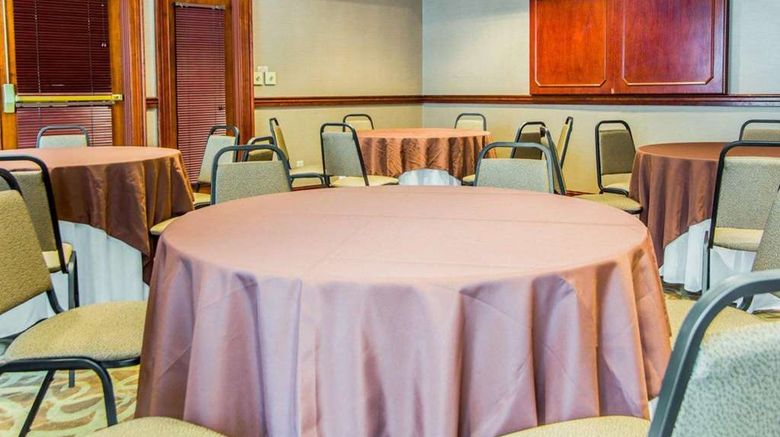 <b>Comfort Suites Sumter Meeting</b>. Images powered by <a href="https://iceportal.shijigroup.com/" title="IcePortal" target="_blank">IcePortal</a>.