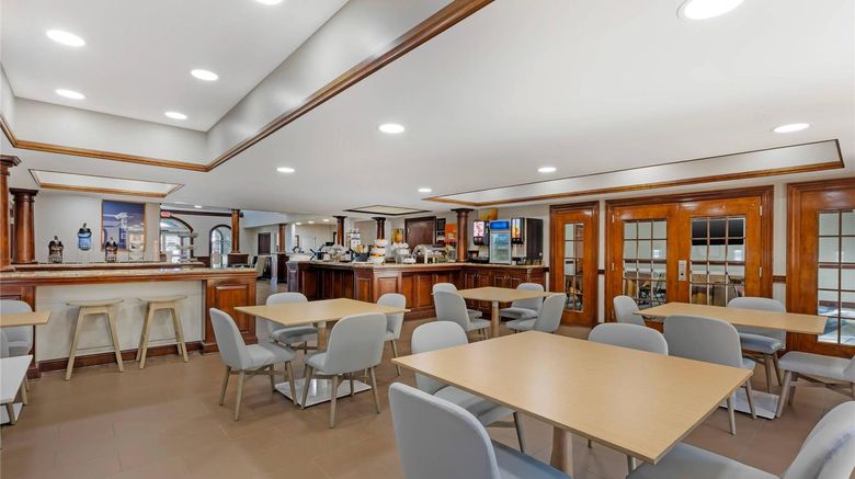<b>Comfort Suites Sumter Restaurant</b>. Images powered by <a href="https://iceportal.shijigroup.com/" title="IcePortal" target="_blank">IcePortal</a>.