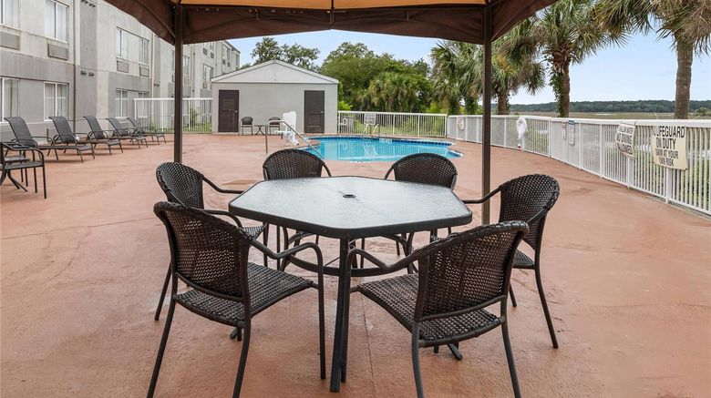 <b>Sleep Inn Pool</b>. Images powered by <a href="https://iceportal.shijigroup.com/" title="IcePortal" target="_blank">IcePortal</a>.