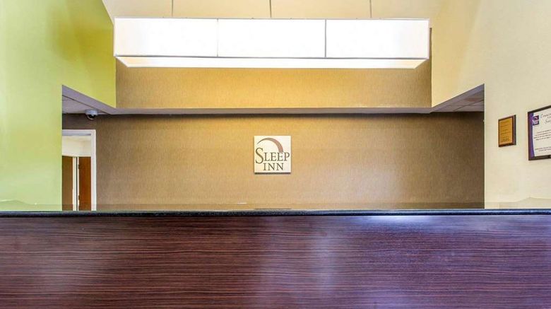 <b>Sleep Inn Columbia Lobby</b>. Images powered by <a href="https://iceportal.shijigroup.com/" title="IcePortal" target="_blank">IcePortal</a>.