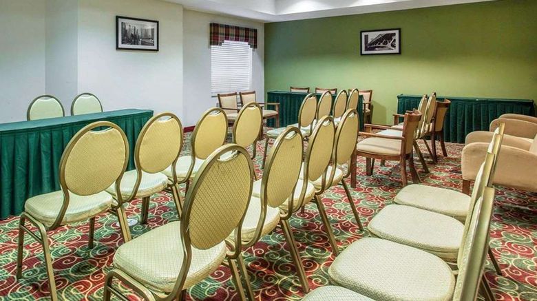 <b>Sleep Inn Columbia Meeting</b>. Images powered by <a href="https://iceportal.shijigroup.com/" title="IcePortal" target="_blank">IcePortal</a>.