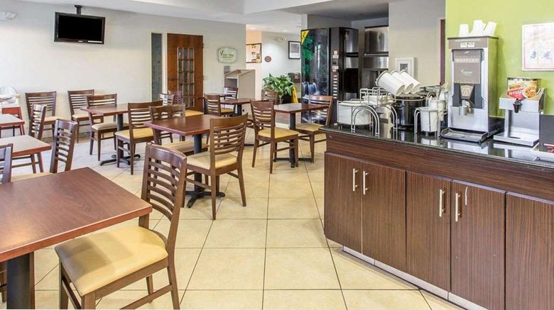 <b>Sleep Inn Columbia Restaurant</b>. Images powered by <a href="https://iceportal.shijigroup.com/" title="IcePortal" target="_blank">IcePortal</a>.