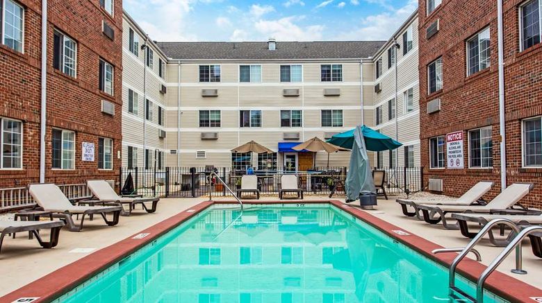 <b>MainStay Suites Greenville Airport Pool</b>. Images powered by <a href="https://iceportal.shijigroup.com/" title="IcePortal" target="_blank">IcePortal</a>.