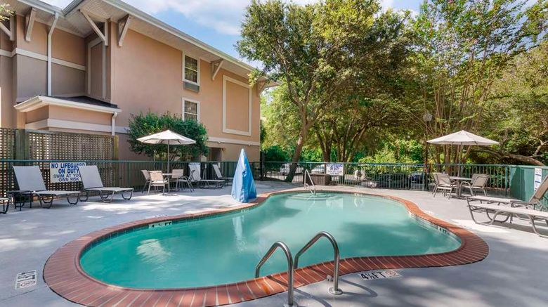 <b>Sleep Inn Pool</b>. Images powered by <a href="https://iceportal.shijigroup.com/" title="IcePortal" target="_blank">IcePortal</a>.