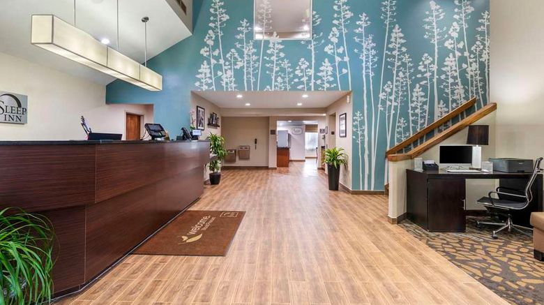 <b>Sleep Inn Lobby</b>. Images powered by <a href="https://iceportal.shijigroup.com/" title="IcePortal" target="_blank">IcePortal</a>.