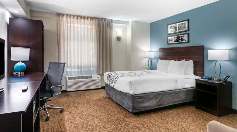 <b>Sleep Inn Room</b>. Images powered by <a href="https://iceportal.shijigroup.com/" title="IcePortal" target="_blank">IcePortal</a>.