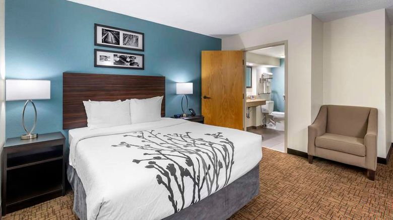 <b>Sleep Inn Room</b>. Images powered by <a href="https://iceportal.shijigroup.com/" title="IcePortal" target="_blank">IcePortal</a>.