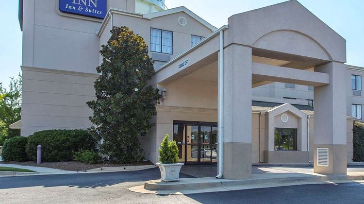 Sleep Inn & Suites Exterior