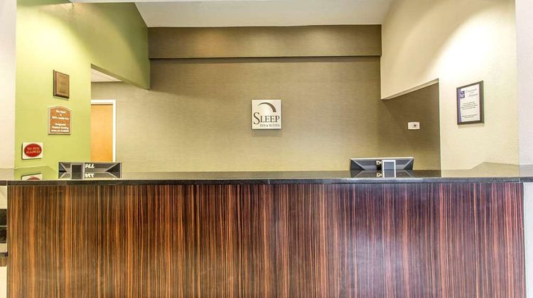 Sleep Inn & Suites Lobby