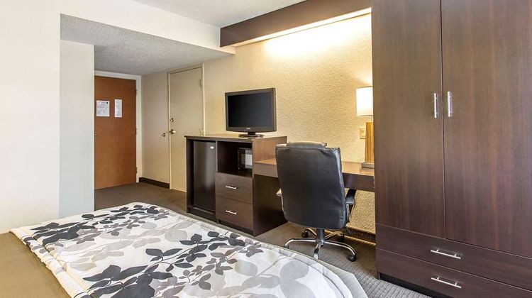Sleep Inn & Suites Room