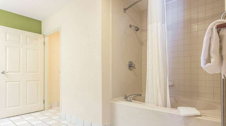 Sleep Inn & Suites Suite