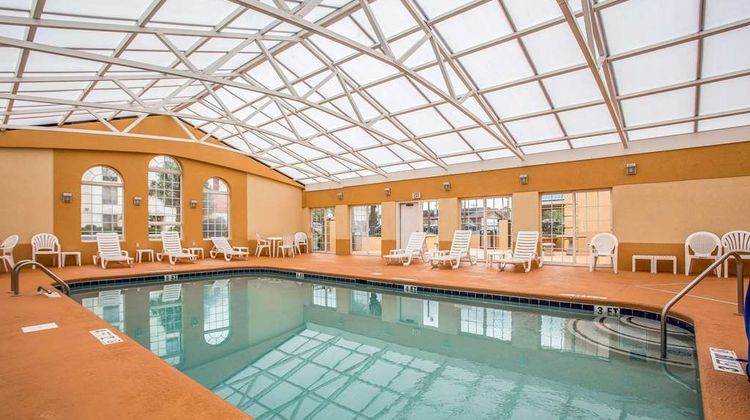 Comfort Inn & Suites Ft Jackson Maingate Pool