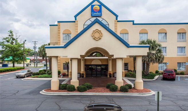 Comfort Inn & Suites Ft Jackson Maingate Exterior