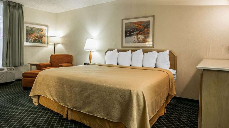 <b>Quality Inn Suite</b>. Images powered by <a href="https://iceportal.shijigroup.com/" title="IcePortal" target="_blank">IcePortal</a>.