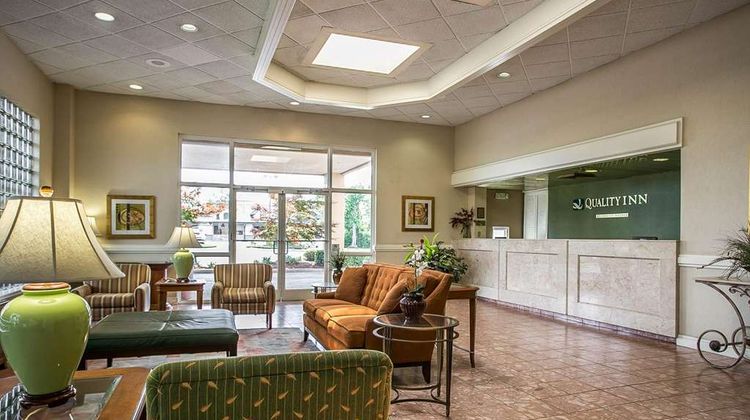 Quality Inn Lobby