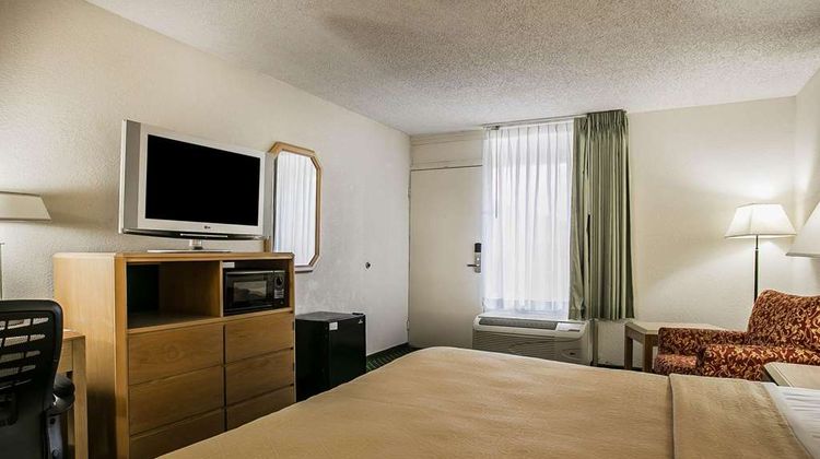 Quality Inn Room