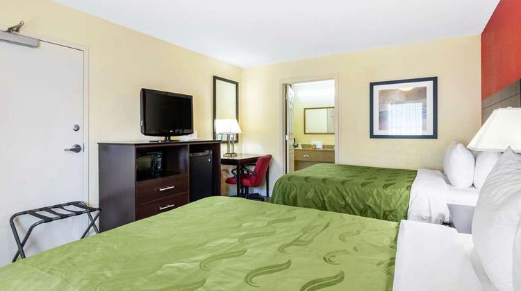 Quality Inn and Suites Lexington Room