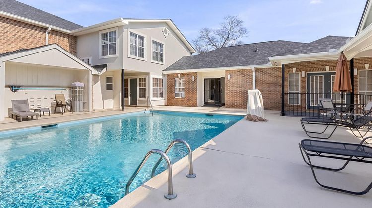 Quality Inn and Suites Lexington Pool