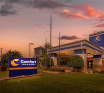 Comfort Inn & Suites Exterior