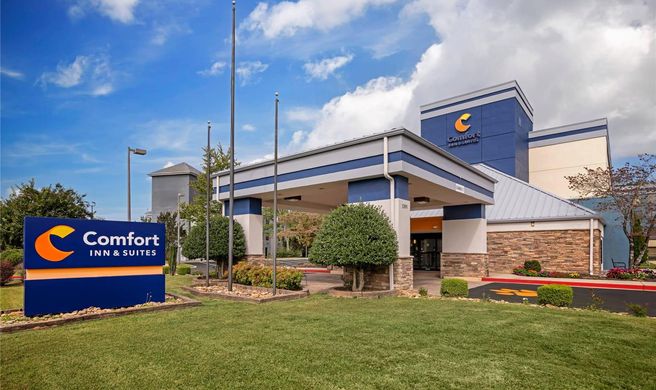 Comfort Inn & Suites Exterior