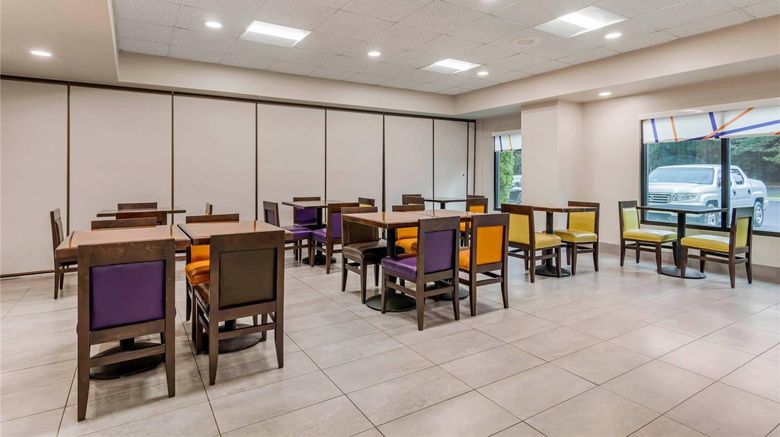 <b>Comfort Inn & Suites Restaurant</b>. Images powered by <a href="https://iceportal.shijigroup.com/" title="IcePortal" target="_blank">IcePortal</a>.