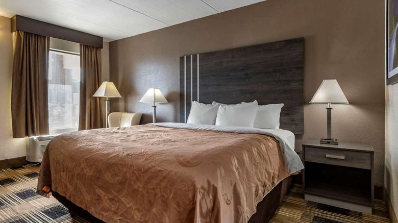 <b>Quality Inn South Room</b>. Images powered by <a href="https://iceportal.shijigroup.com/" title="IcePortal" target="_blank">IcePortal</a>.