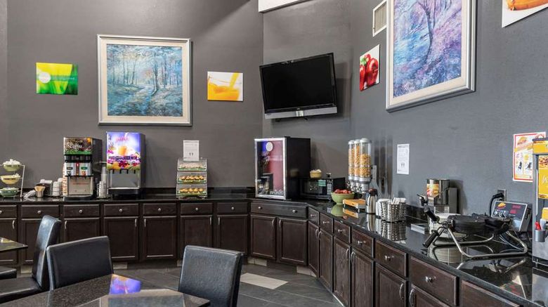 <b>Quality Inn South Restaurant</b>. Images powered by <a href="https://iceportal.shijigroup.com/" title="IcePortal" target="_blank">IcePortal</a>.