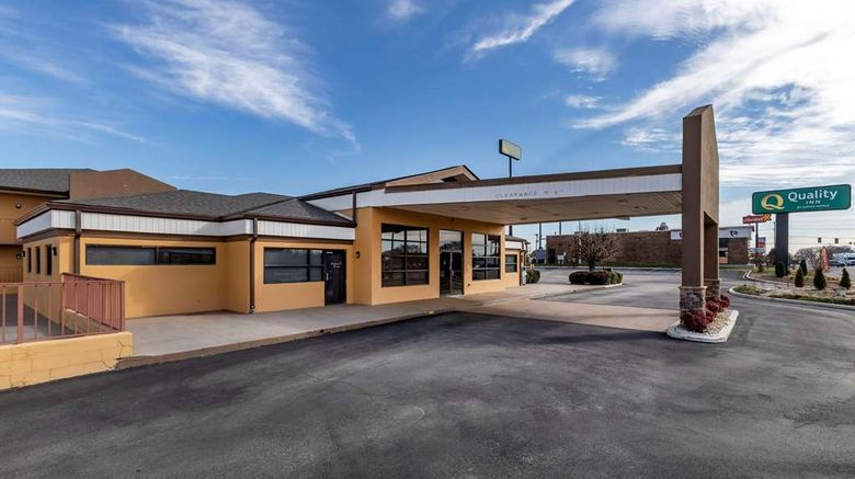 <b>Quality Inn South Exterior</b>. Images powered by <a href="https://iceportal.shijigroup.com/" title="IcePortal" target="_blank">IcePortal</a>.