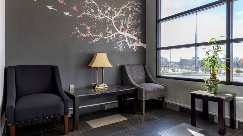 <b>Quality Inn South Lobby</b>. Images powered by <a href="https://iceportal.shijigroup.com/" title="IcePortal" target="_blank">IcePortal</a>.