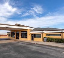 Quality Inn South Exterior