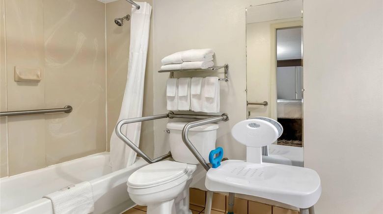 <b>Quality Inn Easley Room</b>. Images powered by <a href="https://iceportal.shijigroup.com/" title="IcePortal" target="_blank">IcePortal</a>.