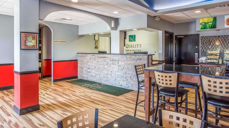 Quality Inn & Suites Aiken Lobby