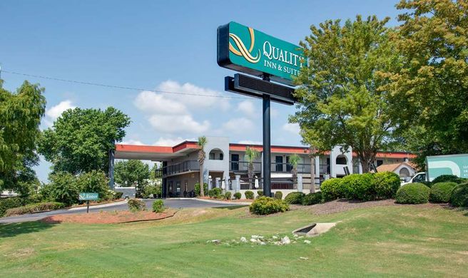 Quality Inn & Suites Aiken Exterior