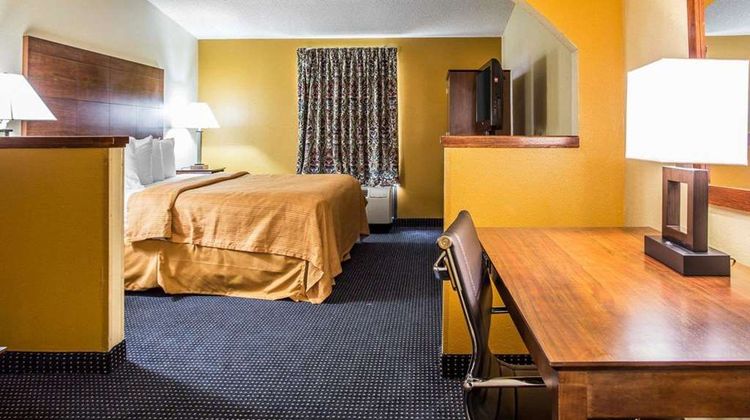 Quality Inn Mullins Suite