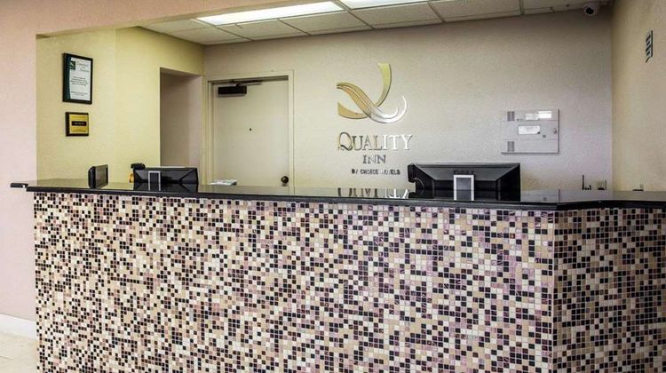 Quality Inn Mullins Lobby