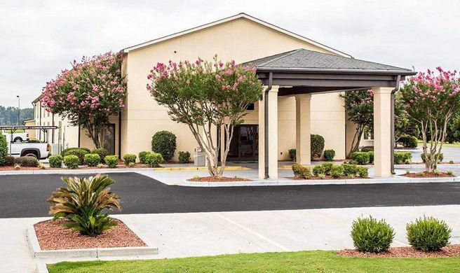 Quality Inn Mullins Exterior