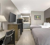 Quality Inn Room