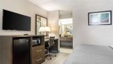 <b>Quality Inn Suite</b>. Images powered by <a href="https://iceportal.shijigroup.com/" title="IcePortal" target="_blank">IcePortal</a>.