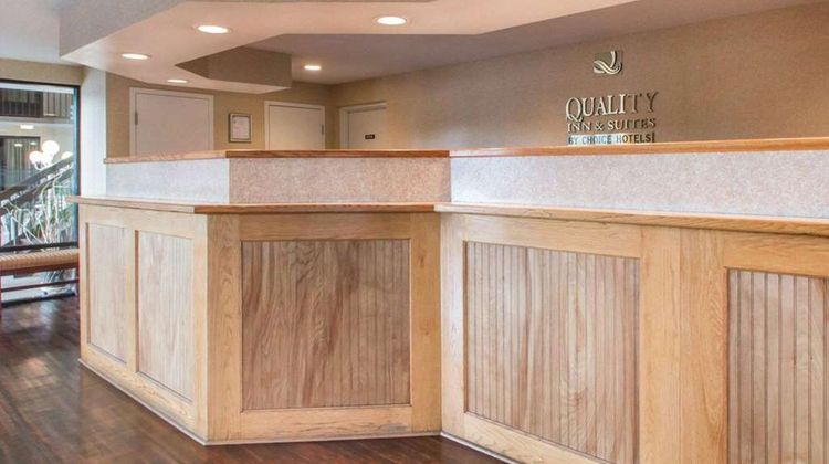 Quality Inn & Suites Ridgeland Lobby