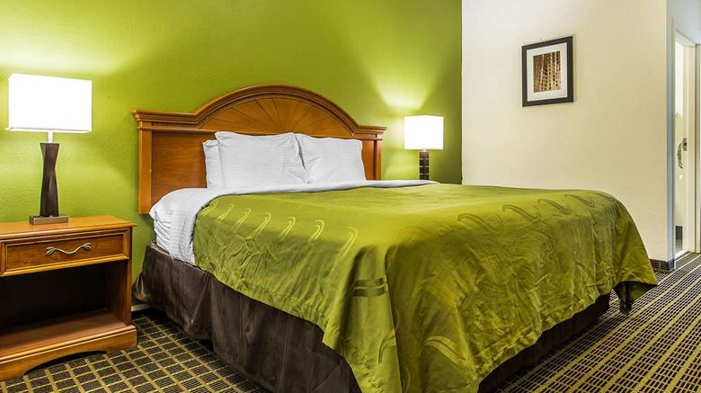 <b>Quality Inn & Suites Orangeburg Suite</b>. Images powered by <a href="https://iceportal.shijigroup.com/" title="IcePortal" target="_blank">IcePortal</a>.