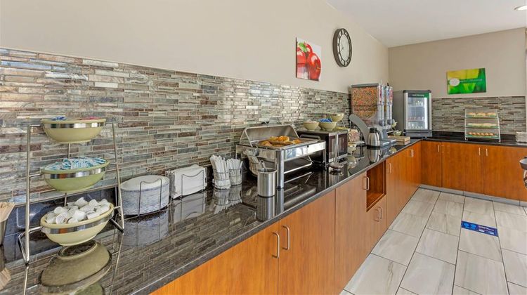 Quality Inn & Suites Orangeburg Restaurant